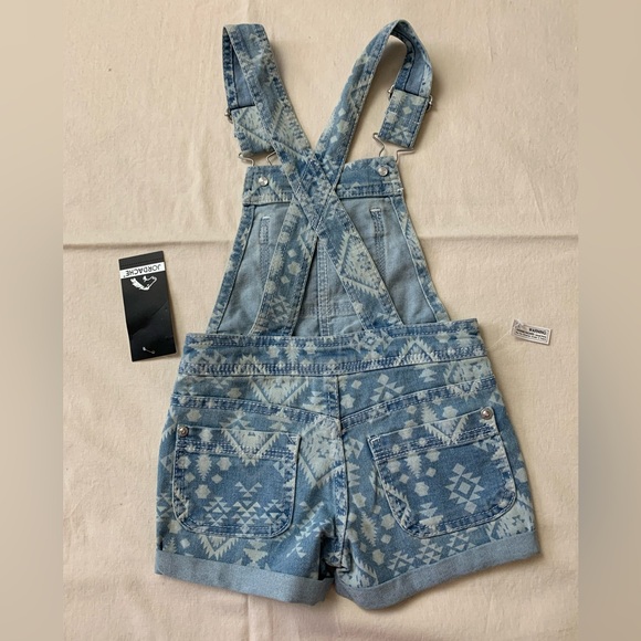 Jordache Girls Jeans Overalls Shortall Boho Prints Blue Light Wash XS 4/5🌸NWT - Picture 2 of 2